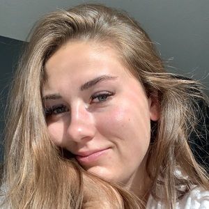 Meet your Posher, Carly